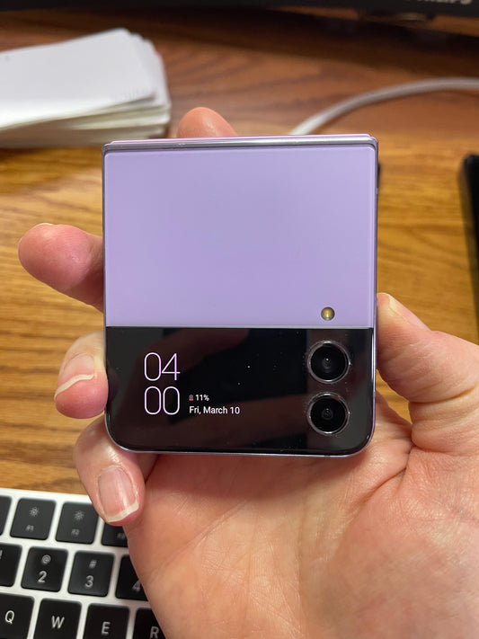 Samsung Galaxy Flip 4